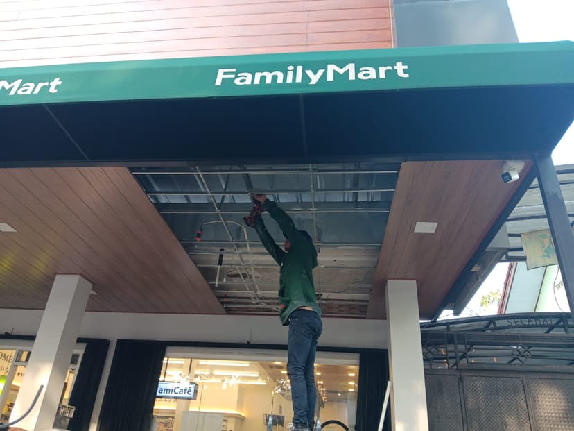 Penguatan Atap Store Family Mart